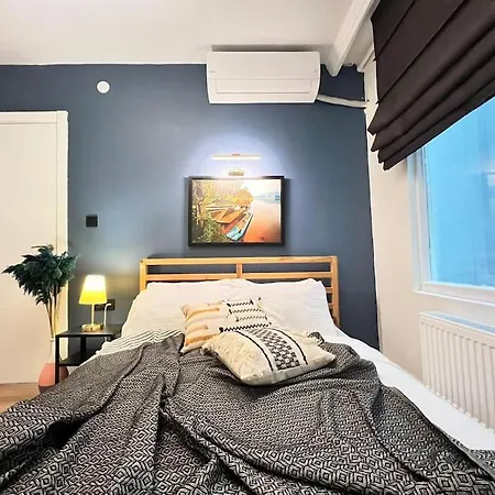 Stunning Sea View Amazing Flat 4br,2ba,ac דירה *