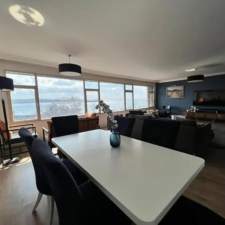 Stunning Sea View Amazing Flat 4br,2ba,ac דירה